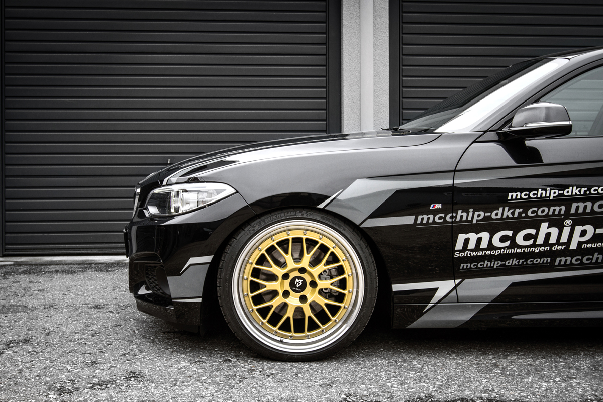 2016 BMW 228 photo