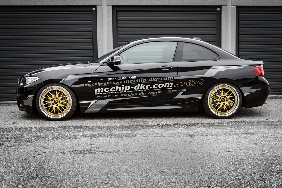 2016 BMW 228 photo