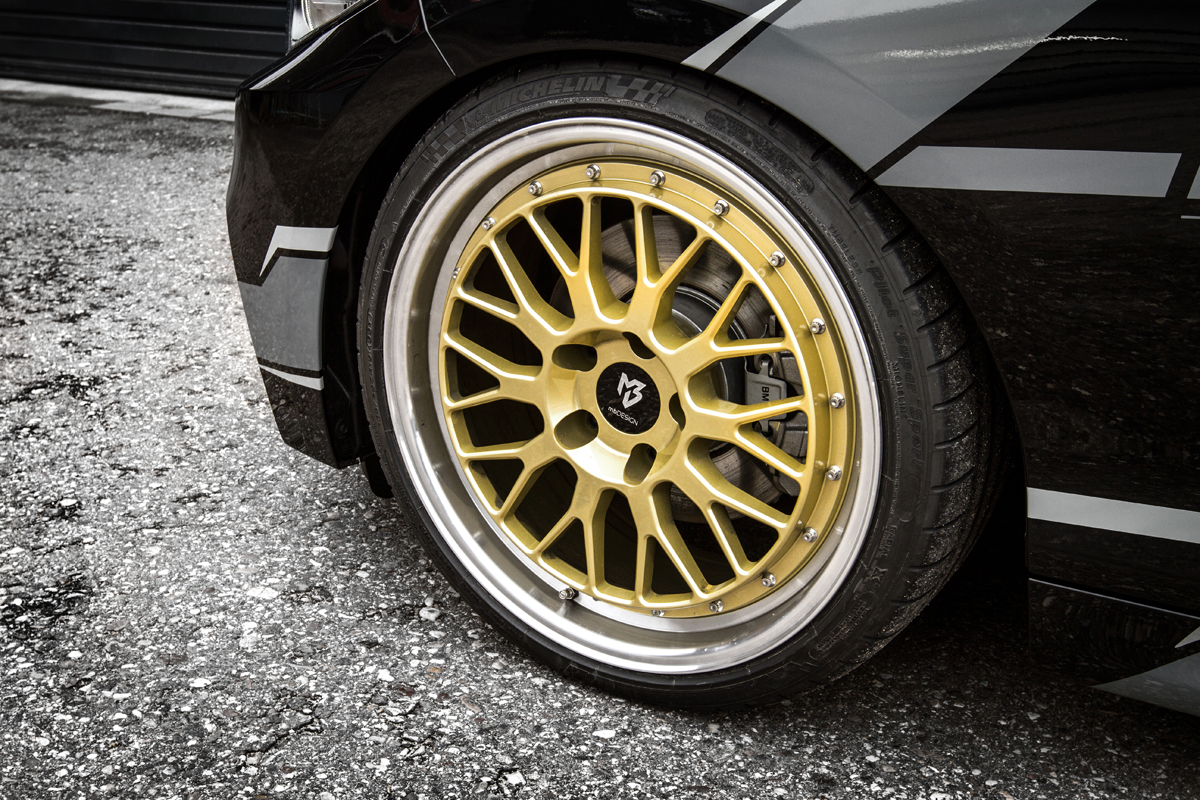 2016 BMW 228 photo