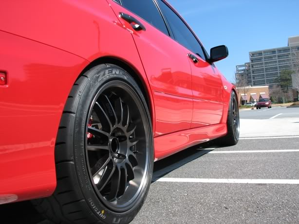 2005 Mitsubishi Lancer Evolution photo