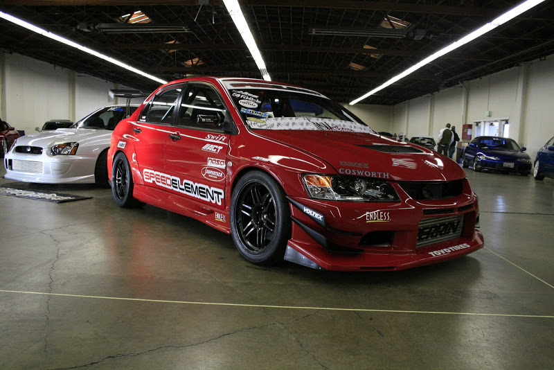 2005 Mitsubishi Lancer Evolution photo