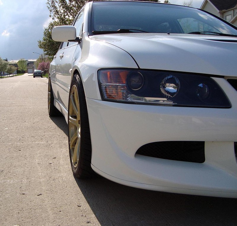 2005 Mitsubishi Lancer Evolution photo