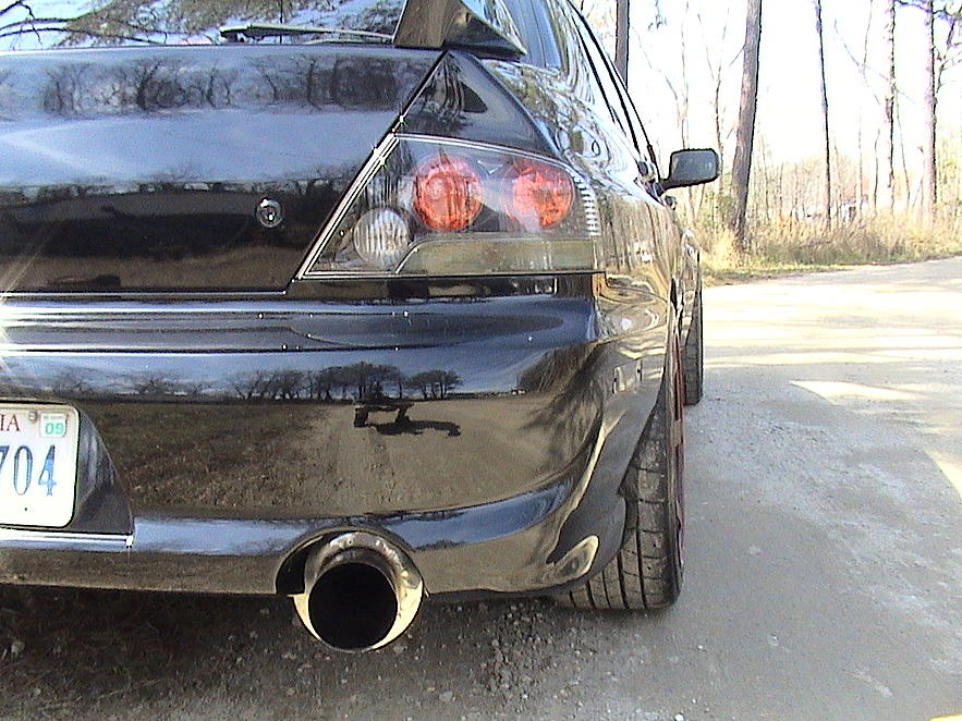 2005 Mitsubishi Lancer Evolution photo