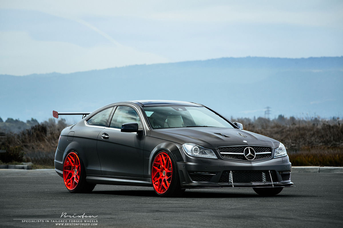 2017 Mercedes-Benz AMG C photo