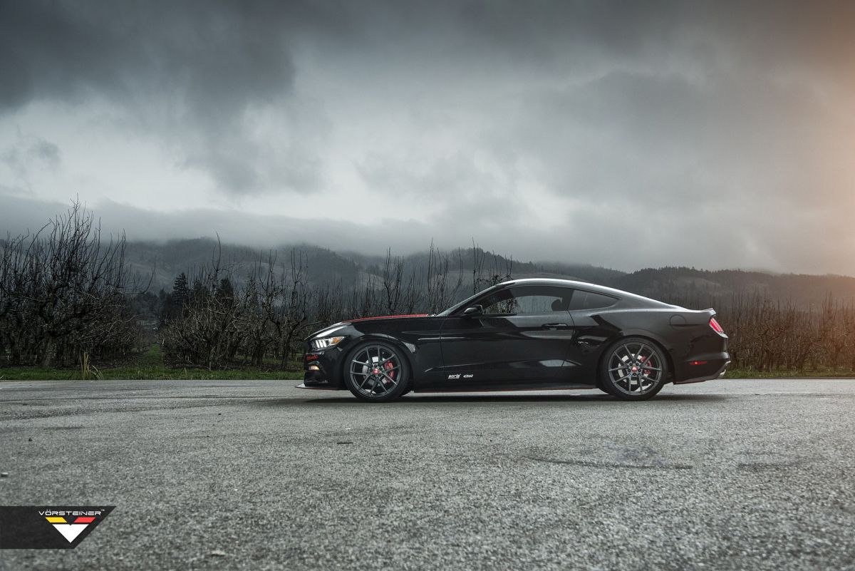 2016 Ford Mustang photo