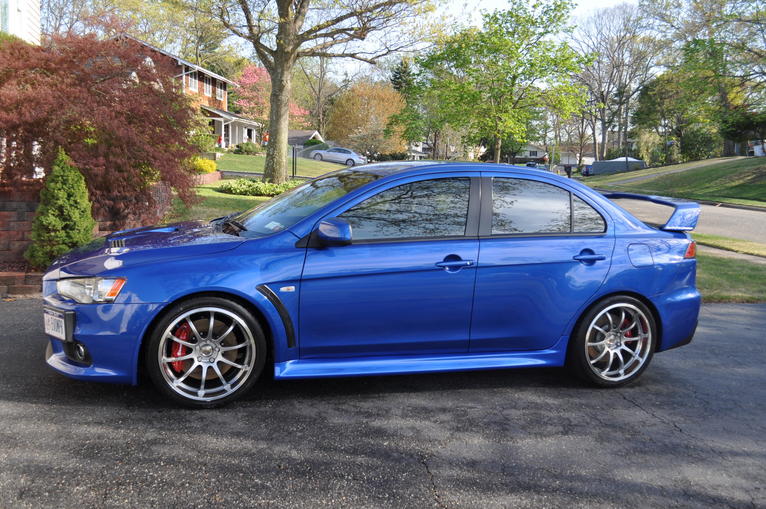 2011 Mitsubishi Lancer Evolution photo