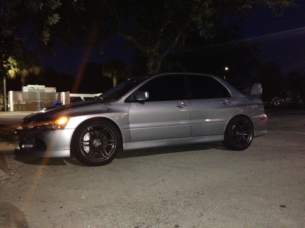 2006 Mitsubishi Lancer Evolution photo