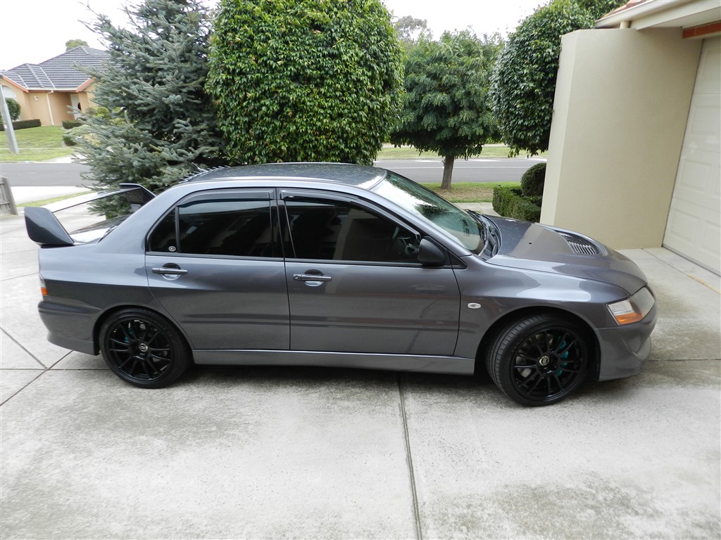 2006 Mitsubishi Lancer Evolution photo
