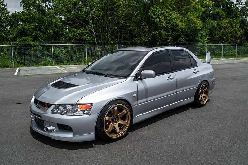 2005 Mitsubishi Lancer Evolution photo