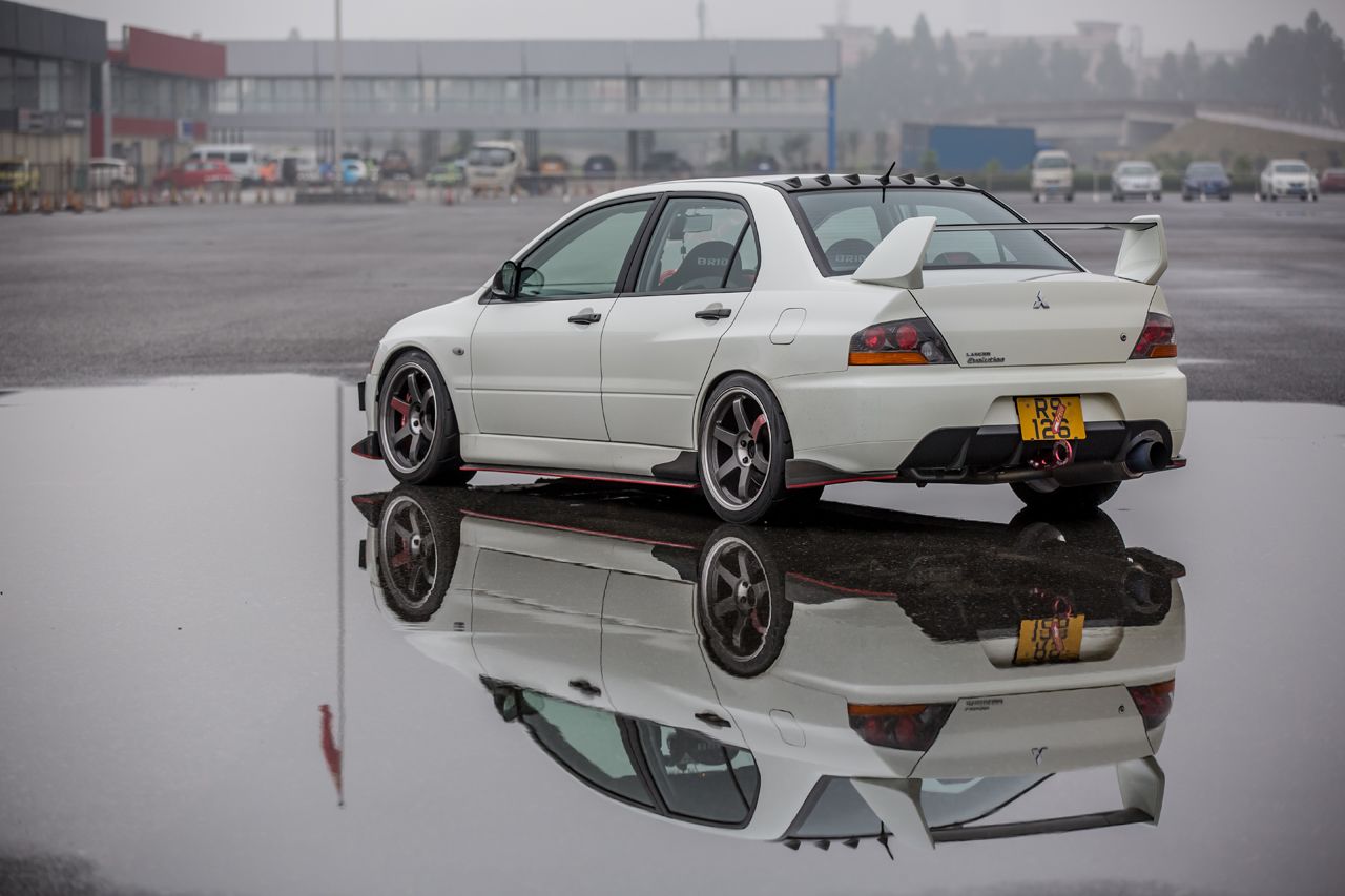 2008 Mitsubishi Lancer Evolution photo