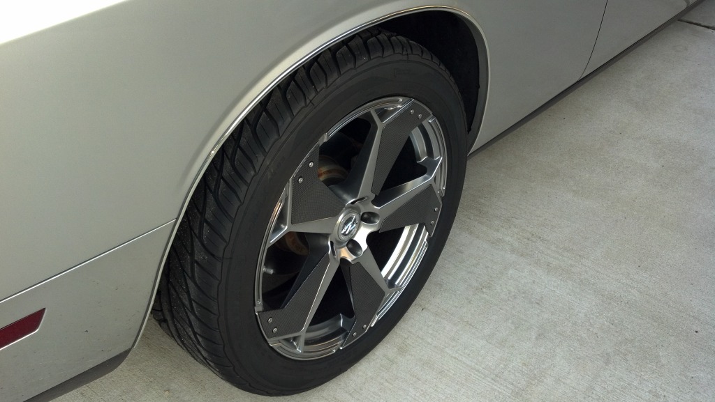 2009 Dodge Challenger photo