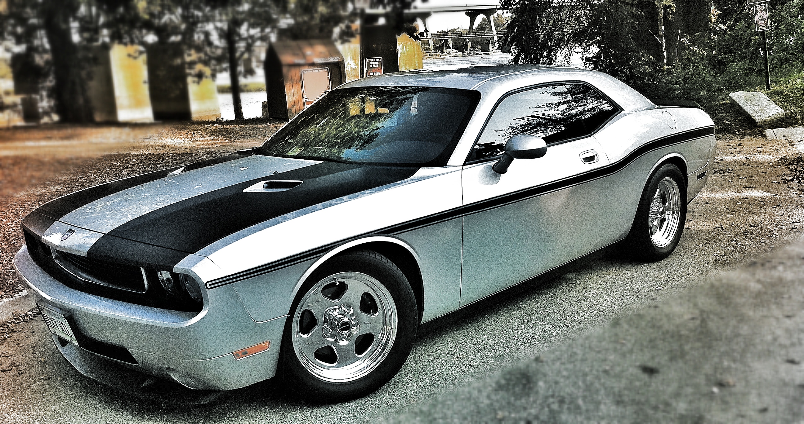 2010 Dodge Challenger photo