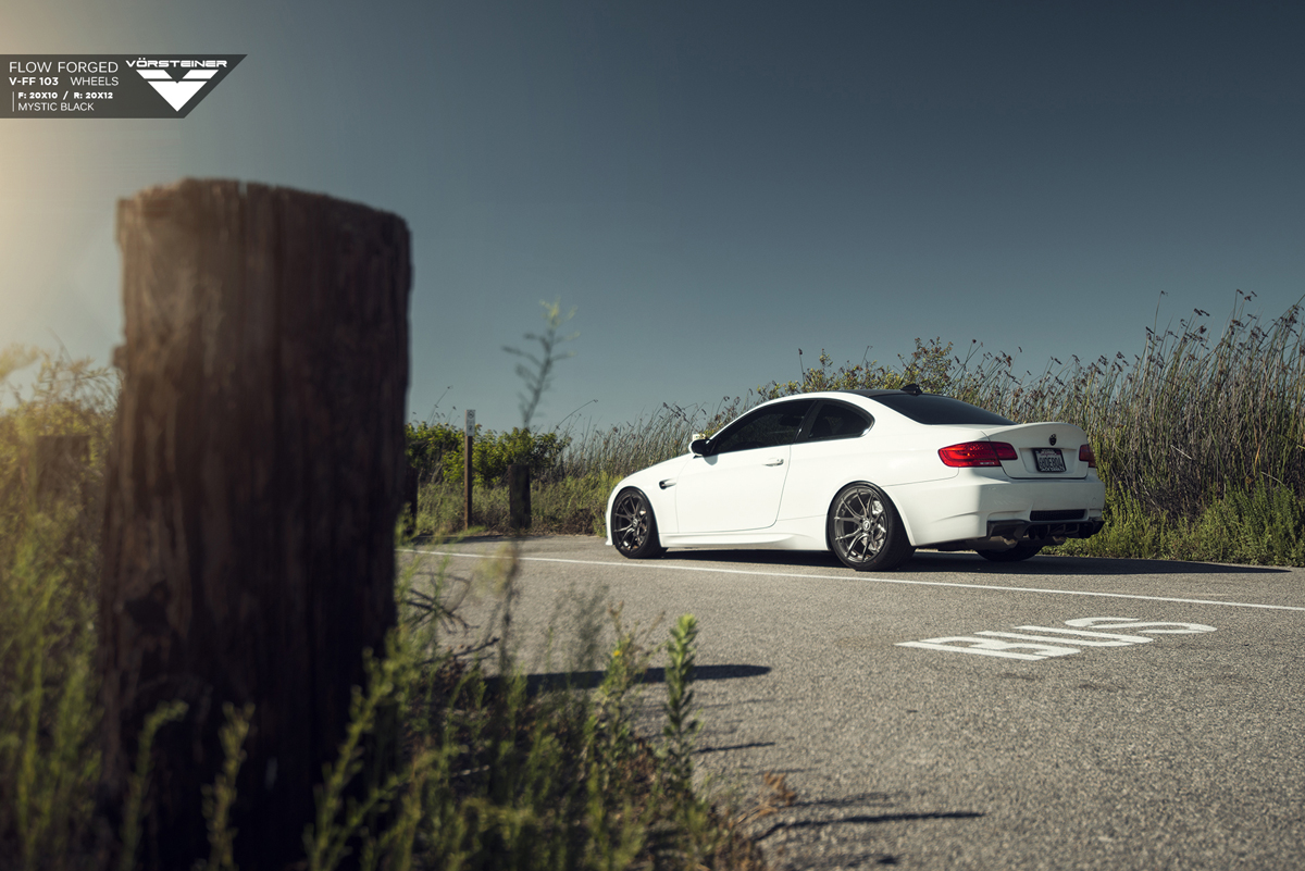2010 BMW M3 photo