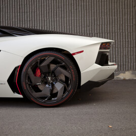 2016 Lamborghini Aventador