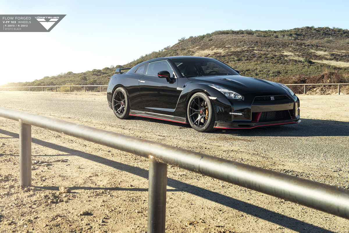 2016 Nissan GT-R photo