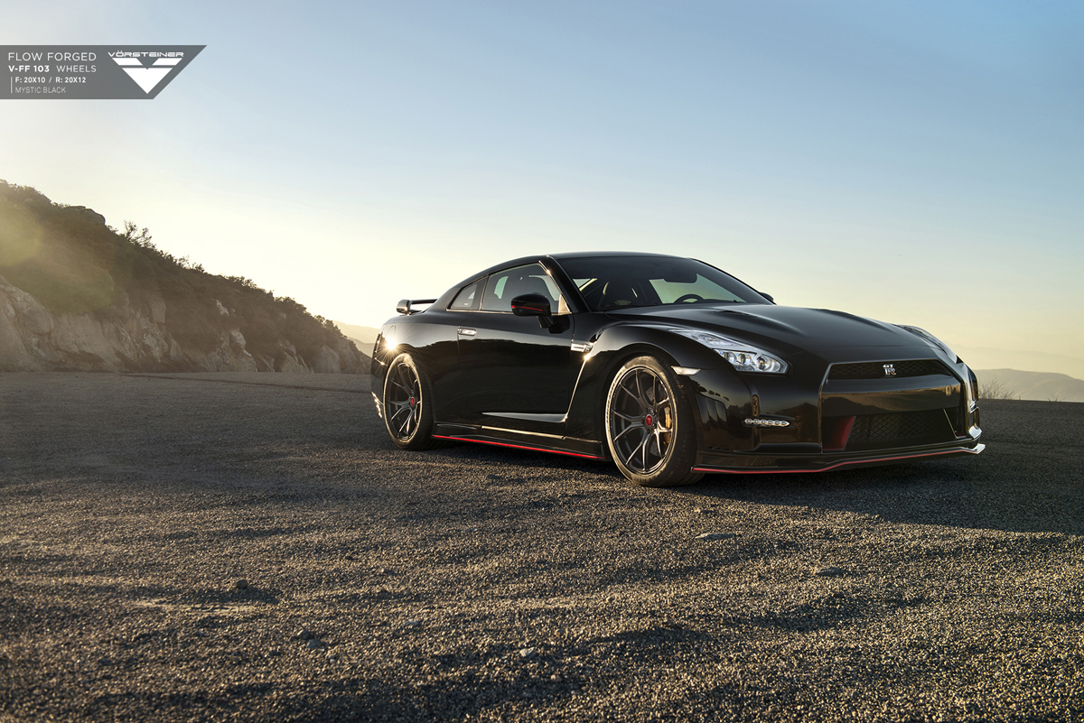 2016 Nissan GT-R photo