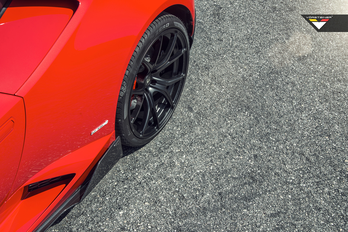 2016 Lamborghini Huracan photo