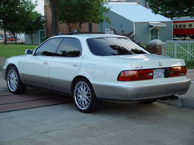 2000 Lexus ES 300 photo