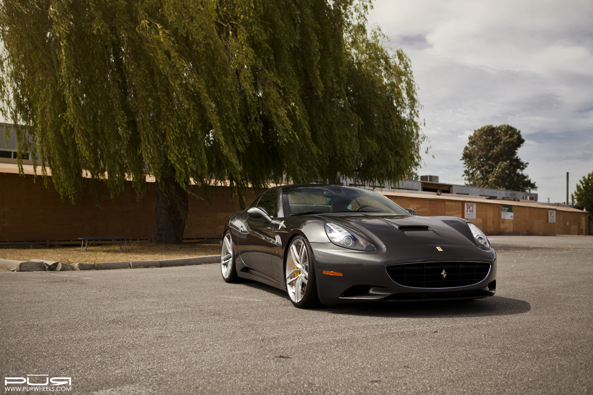 2014 Ferrari California photo