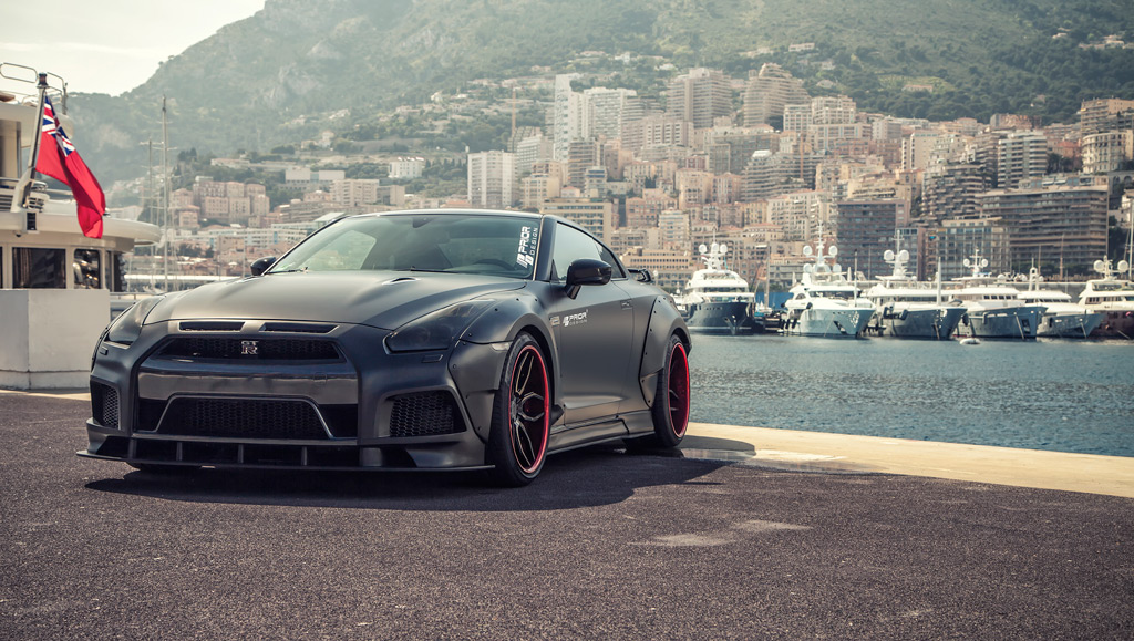 2016 Nissan GT-R photo