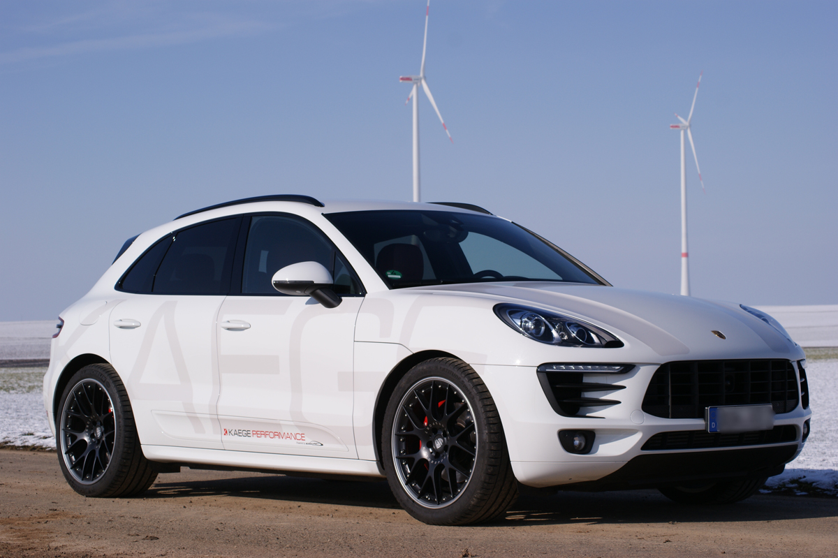 2016 Porsche Macan photo