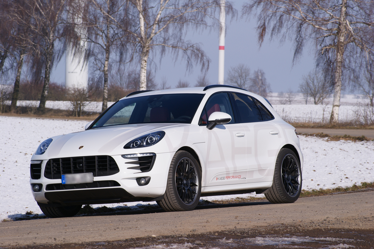 2016 Porsche Macan photo