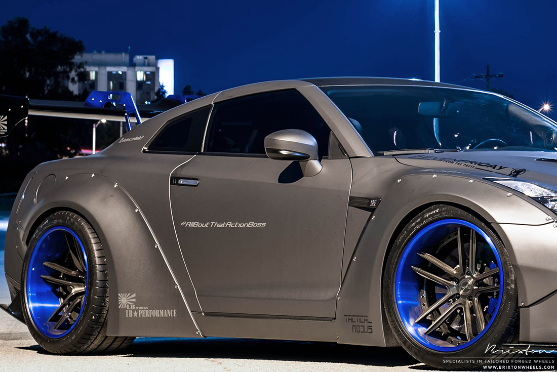 2015 Nissan GT-R photo