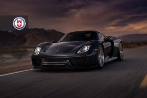 2015 Porsche 918 Spyder