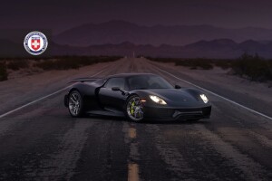 2015 Porsche 918 Spyder