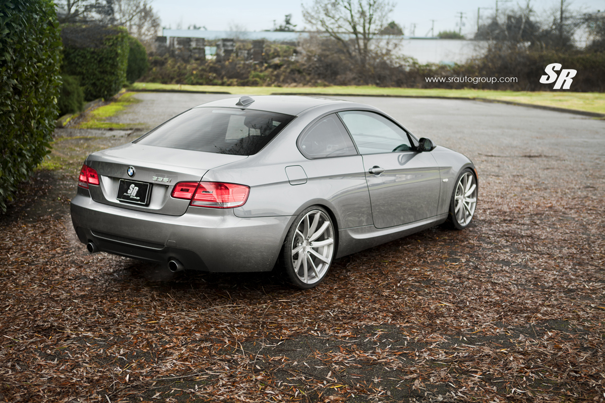 2011 BMW 335 photo