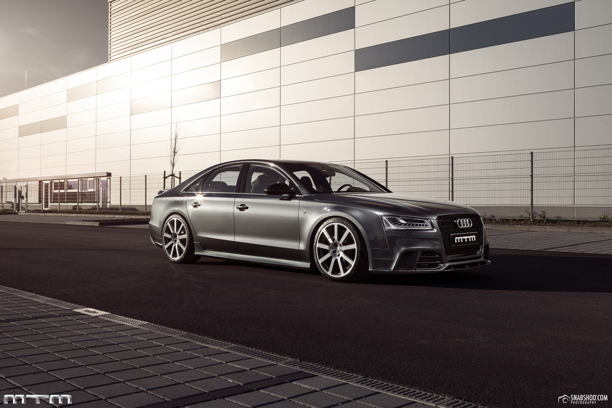 2016 Audi S8 photo