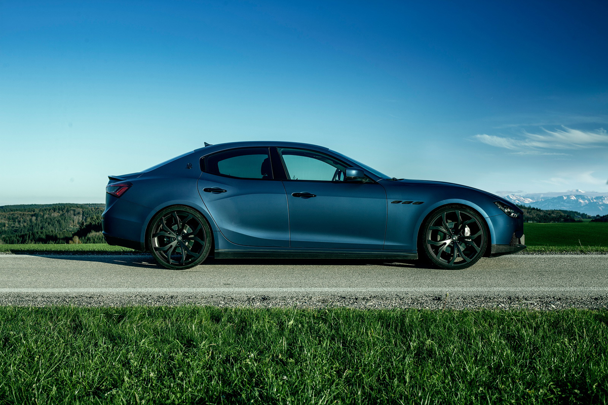 2016 Maserati Ghibli photo