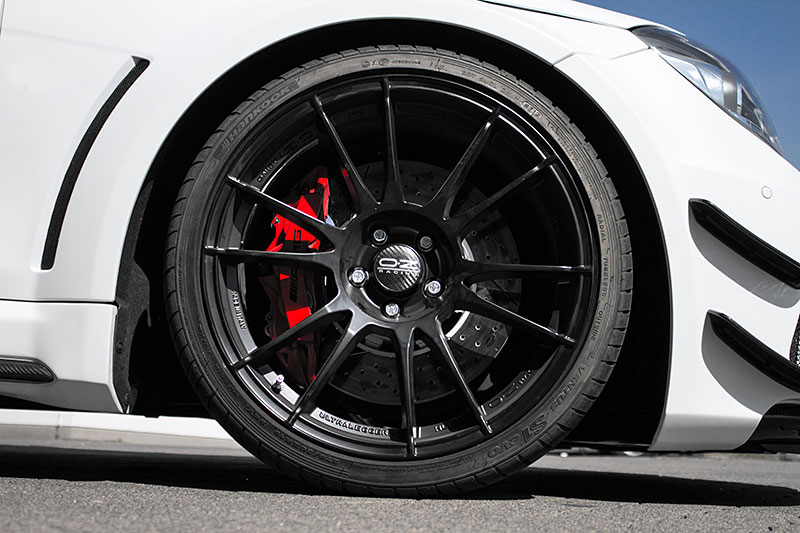 2017 Mercedes-Benz AMG C photo