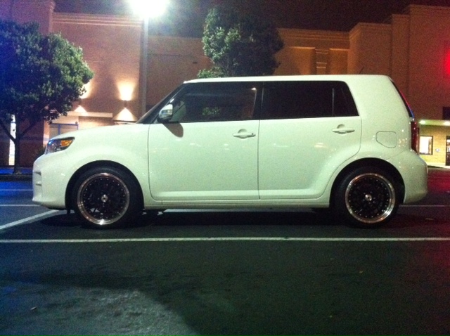 2011 Scion xB photo