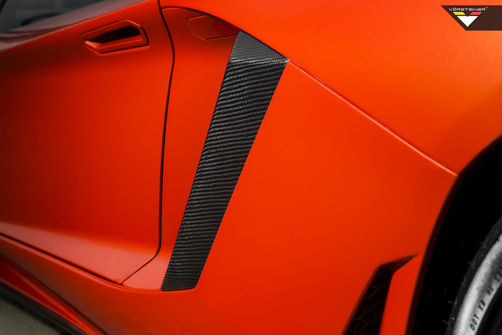 2015 Lamborghini Aventador photo