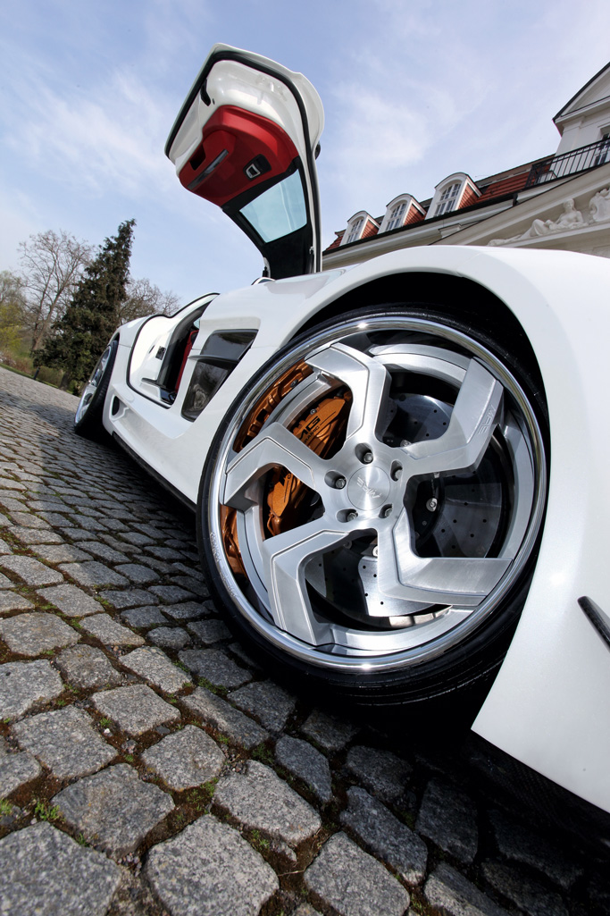 2014 Mercedes-Benz SLS AMG Black Series photo