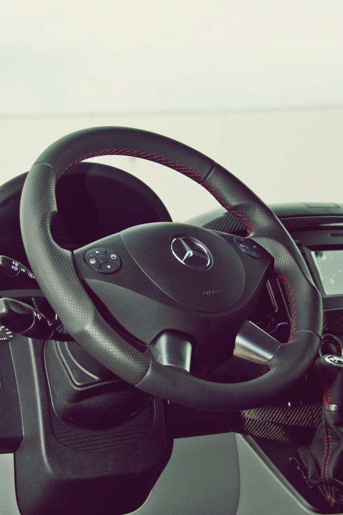 2016 Mercedes-Benz Sprinter photo