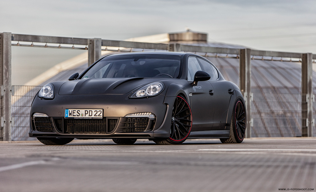 2016 Porsche Panamera photo