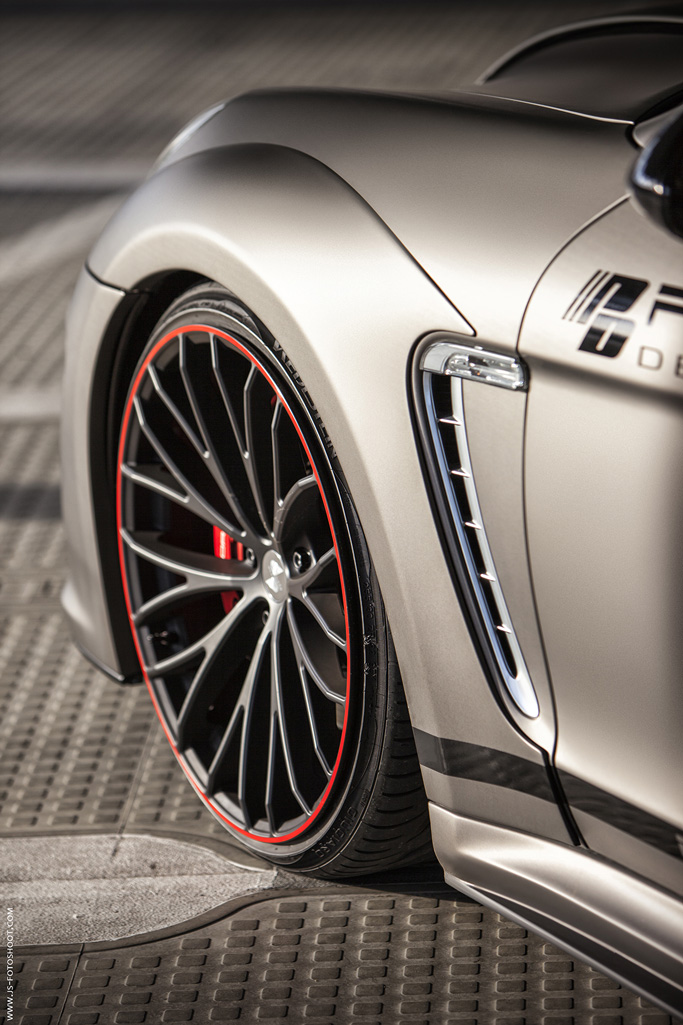 2016 Porsche Panamera photo