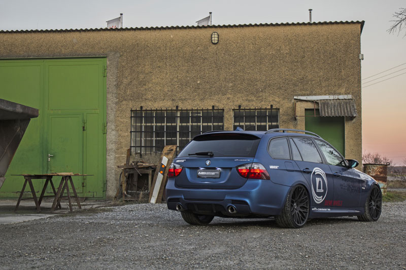 2010 BMW 335 photo
