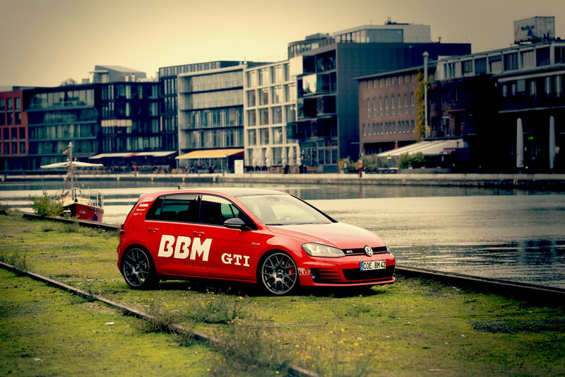 2015 Volkswagen GTI photo