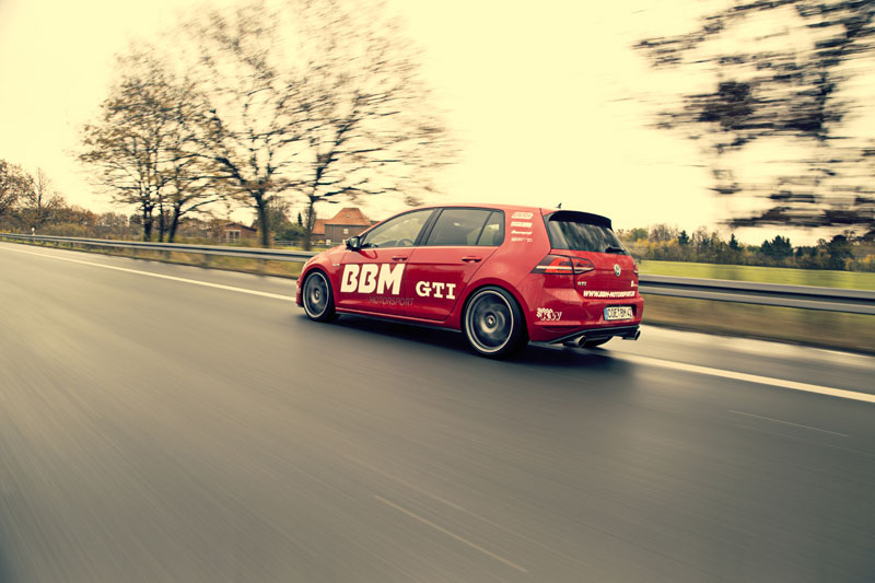 2015 Volkswagen GTI photo