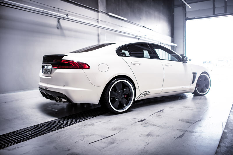 2016 Jaguar XF photo