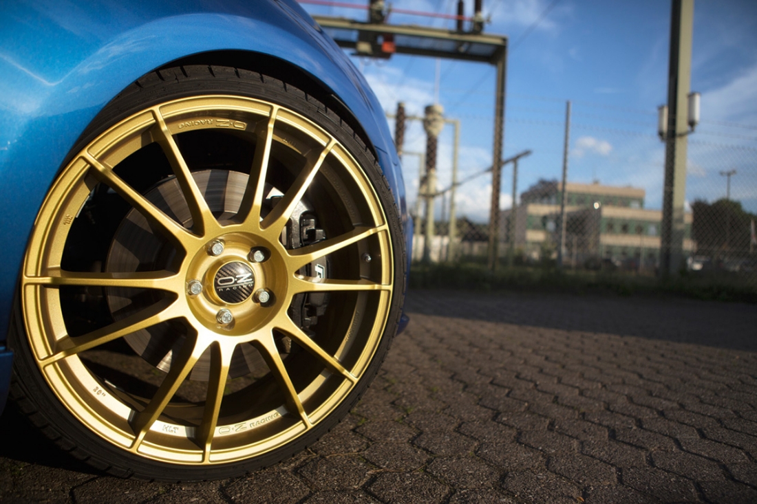 2016 Volkswagen Golf R photo