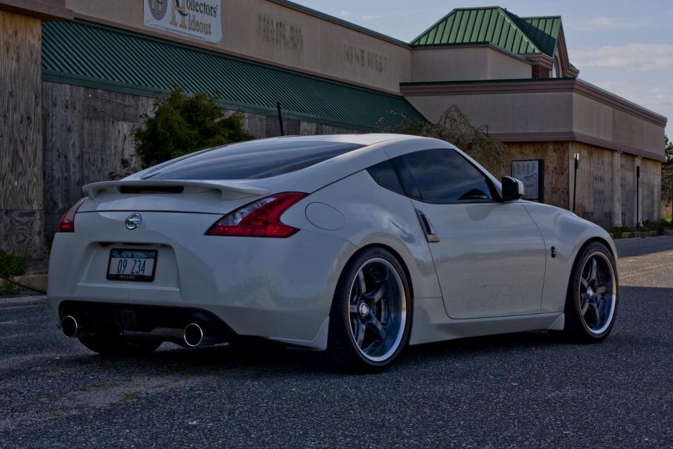 2015 Nissan 370Z photo