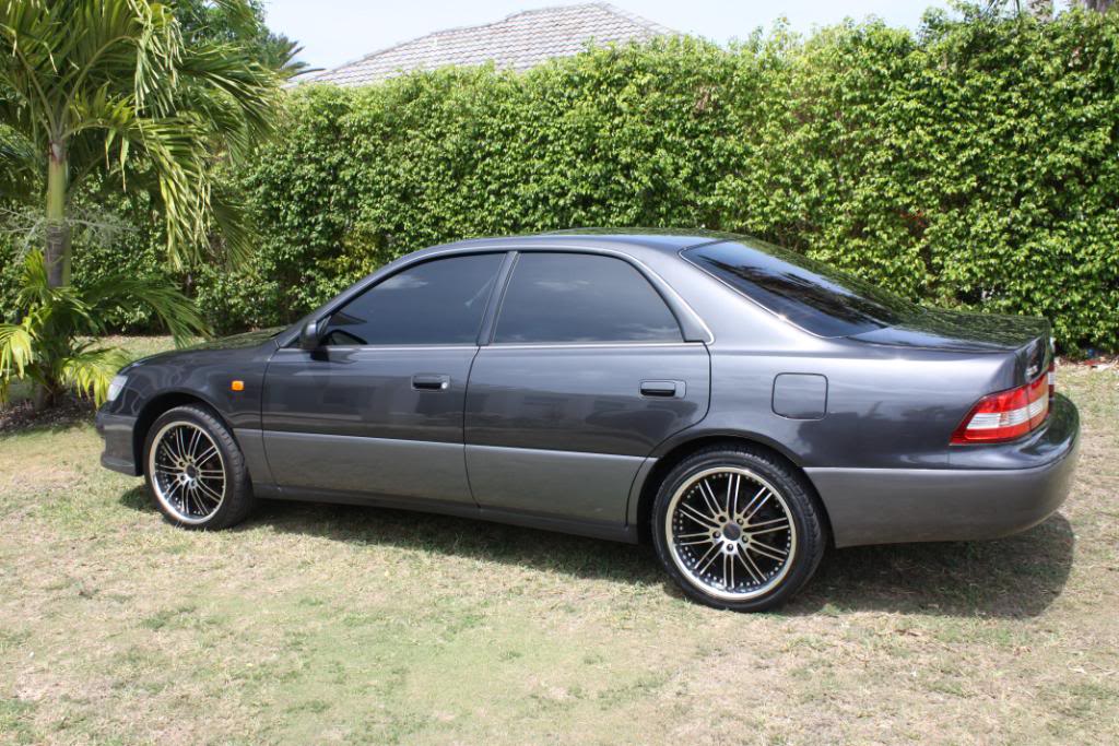 2000 Lexus ES 300 photo