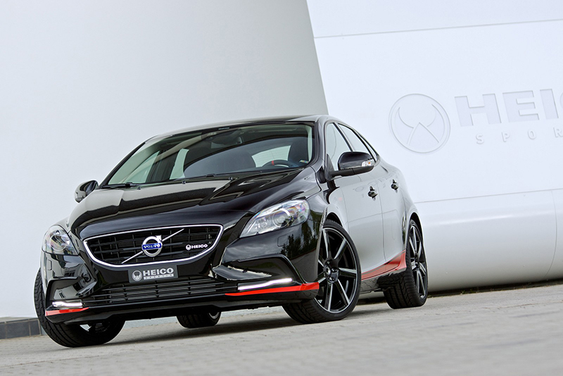 2004 Volvo V40 photo