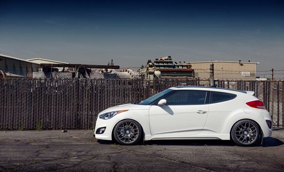 2014 Hyundai Veloster photo