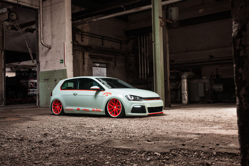 2014 Volkswagen Golf photo