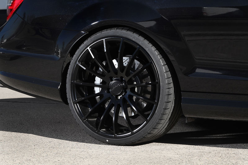 2017 Mercedes-Benz AMG C photo